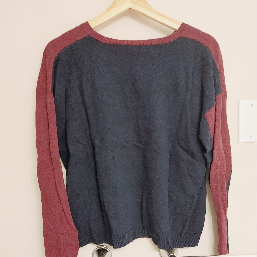Colour-Block Sweater - Picture 2 of 5